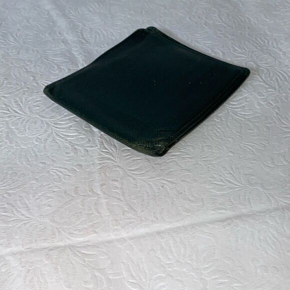 Authentic Men’s Louis Vuitton Green Leather Wallet - Picture 8 of 14